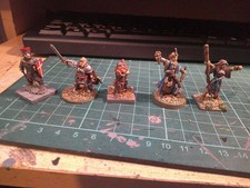 Adventurers Party 5 figs painted & Based 28mm 4 metal 1 plastic
