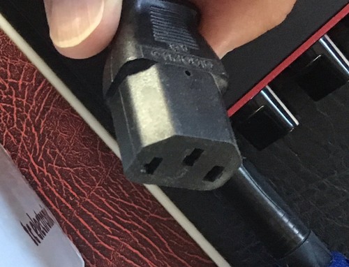 European ‘Kettle’ Lead / Mains Cable - Photo 4/4