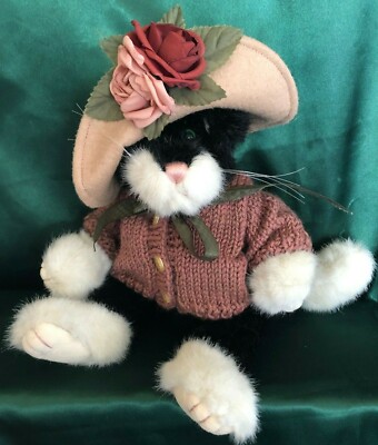 BOYDS COLLECTION PLUSH CAT - MRS PETRIE - 9''