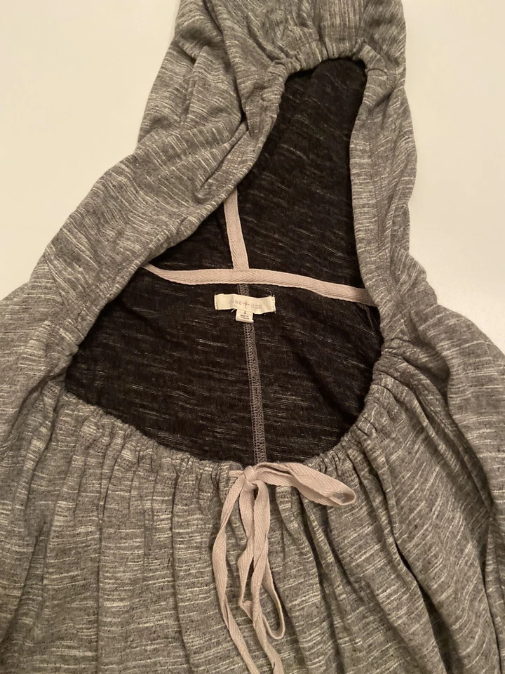 Anthropologie连帽衫纯好灰色超可爱柔软小号 — 第 2/3 张图片