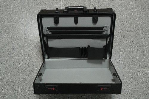 Valigia 48 ore rigida RONCATO, nera, con portadocumenti, 45x33x15, mai usata  | eBay