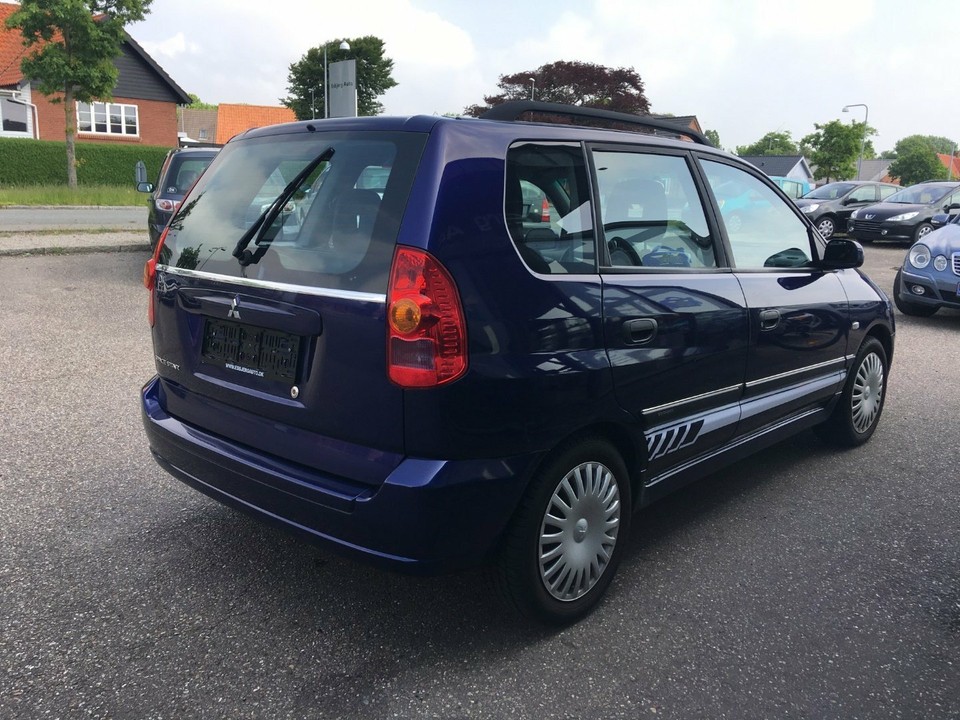 Mitsubishi space star 2005