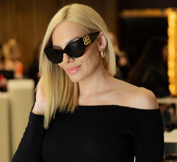 サングラス BALENCIAGA Woman Sunglasses Brown BB0322S 004 BB0322S sunglasses | SmartBuyGlasses CA