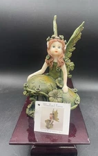 Axicon Woodland fairies Guinevere fairy.  (41)