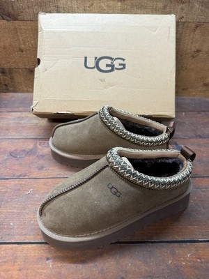 UGG Dakota Slippers Women s Size 6 Brown Suede Sheepskin Moccasin Tazzman Tax