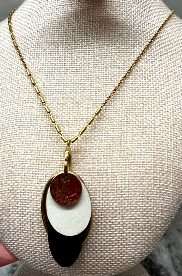 Colgante Stella & Dot Color Pop Versátil En Capas Metal y Cuero - Dorado Negro L4 Foto 4 de 4