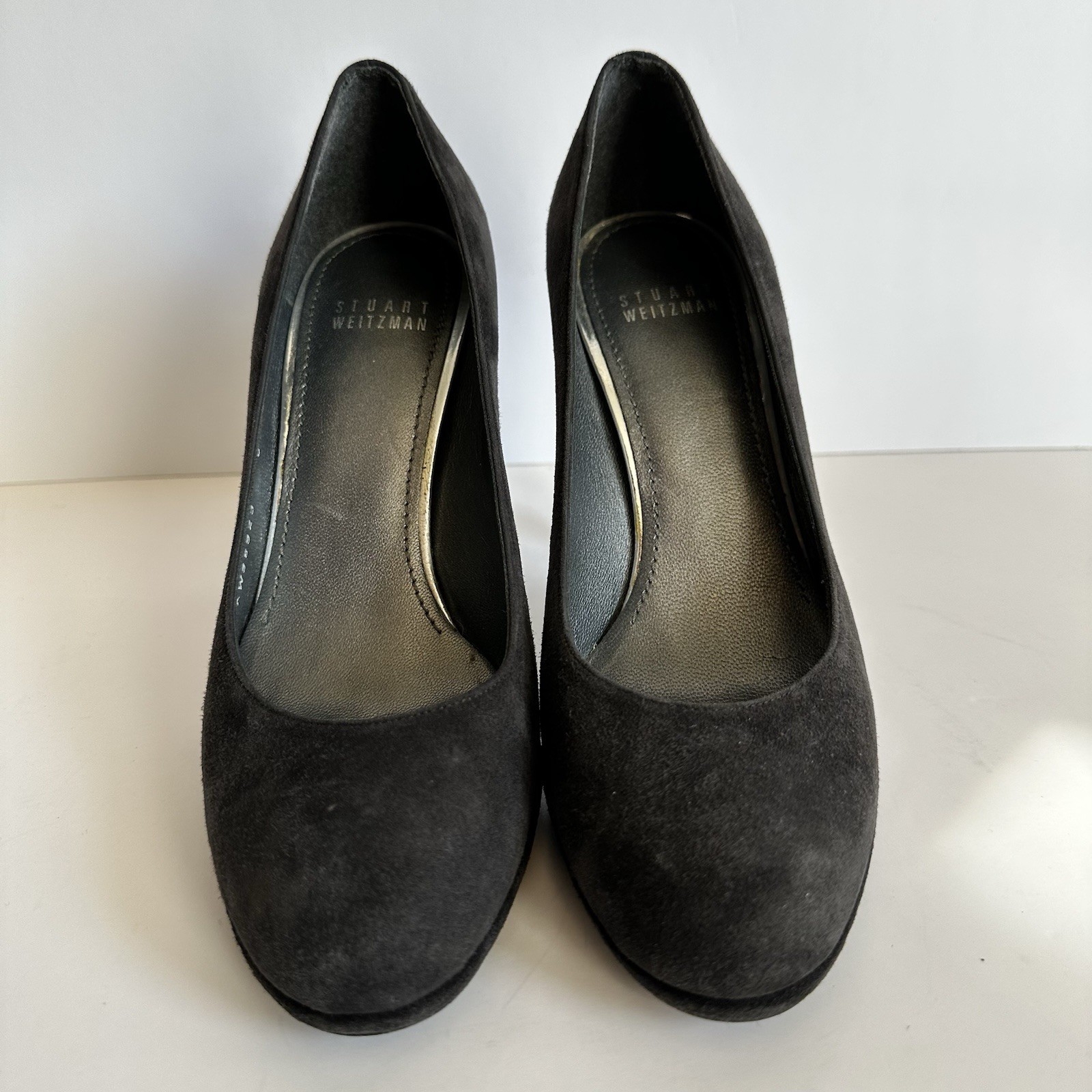 Stuart Weitzman Dark Gray Suede Platform Heels Si… - image 4