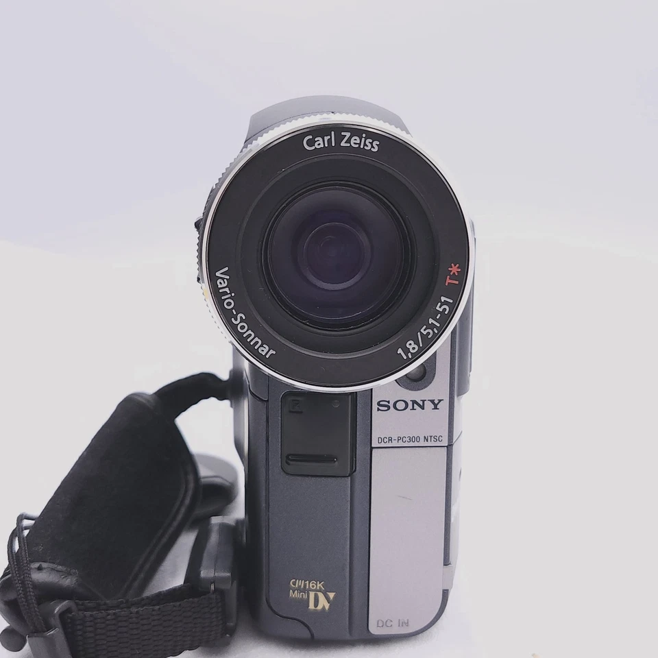 Tested [MINT] Sony DCR-PC300 Mini DV Camcorder HANDYCAM Night Shot From JAPAN - Image 3 of 4