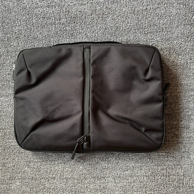 Aer Tech Folio 16'' | Slim Laptop Sleeve & Organizer | Cordura Black | NWOT - Act