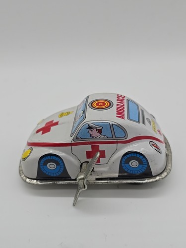 Volkswagon VW Beetle Tinplate Wind-up Vintage Ambulance good condition and works - Picture 2 of 8