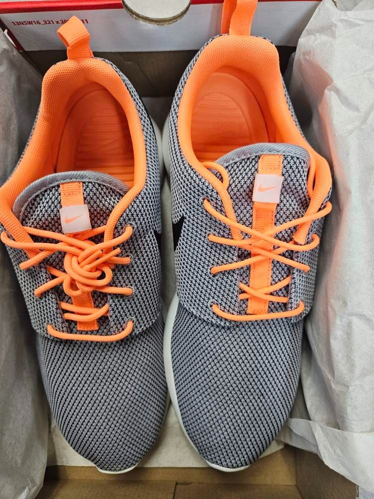 Nike Roshe Run Wolf Grey Black Atomic Orange Men's 8.5 511881-080