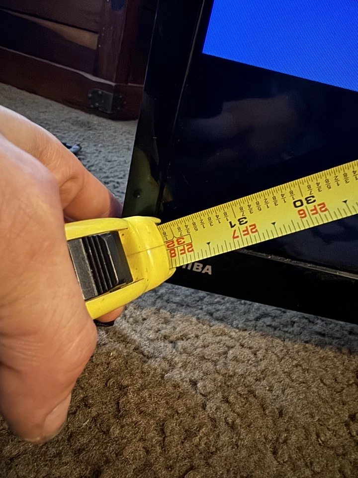 Toshiba 32L1400U 32 inch LED TV HDMI Flat Screen Television with Remote WORKS - Image 3 of 4