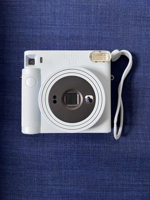 Fujifilm Instax SQUARE SQ1 Instant Camera Glacier Blue | With Batteries