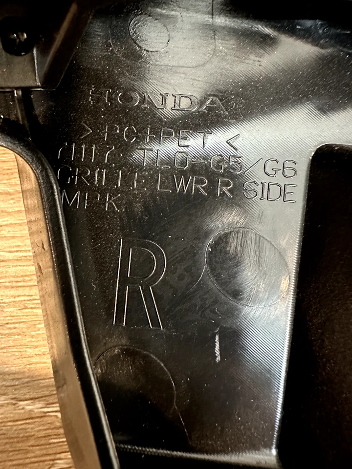 Cubierta de luz antiniebla parrilla inferior delantera derecha Acura TSX 2012-14 PIEZA ORIGINAL # 71117-TL0-G5 Foto 3 de 4