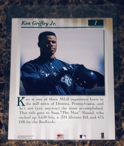 1997 Donruss Studio Portrait Ken Griffey Jr Seattle Mariners #1 & Card Sleeve - Picture 2 of 3