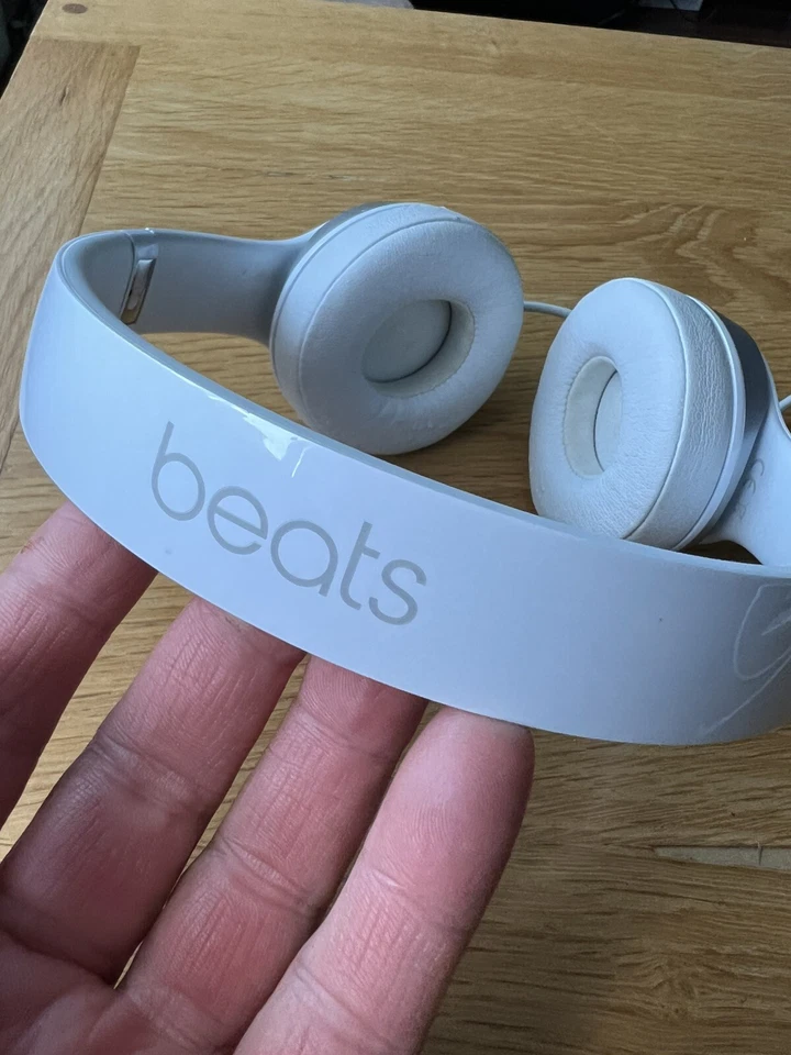 Beats Solo 2, photo 1 of 5
