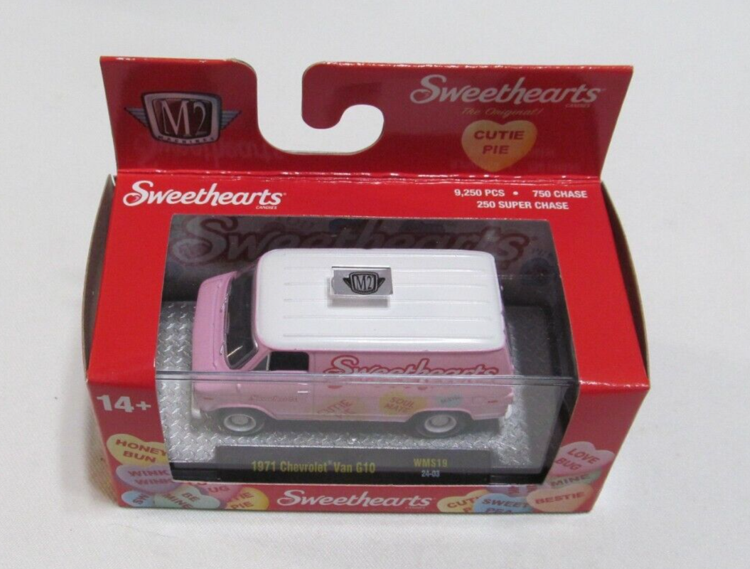 M2 MACHINES 2024 SWEETHEARTS - 1971 CHEVROLET VAN G10 PINK AND