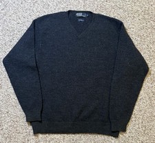 Men  s Polo Ralph Lauren Wool V Neck Sweater. Size L.
