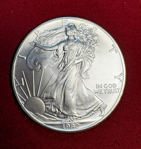 1992 American Silver Eagle 1 Troy Oz. .999 Fine One Dollar BU Uncirculated Coin