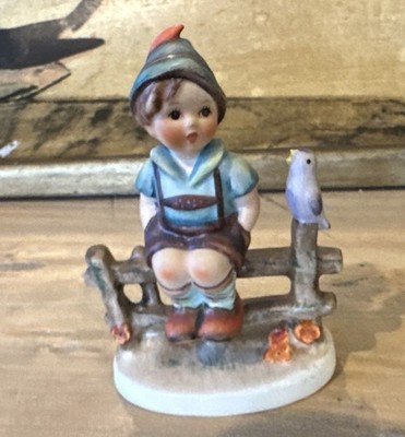 Goebel M.I. HUMMEL ''Wayside Harmony''#111 3/0 TMK 4 Full Bee Boy On Fence