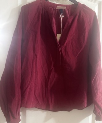 Universal Thread Women s Red Blouse Size Small NWT Long Sleeve Split Neck Top  