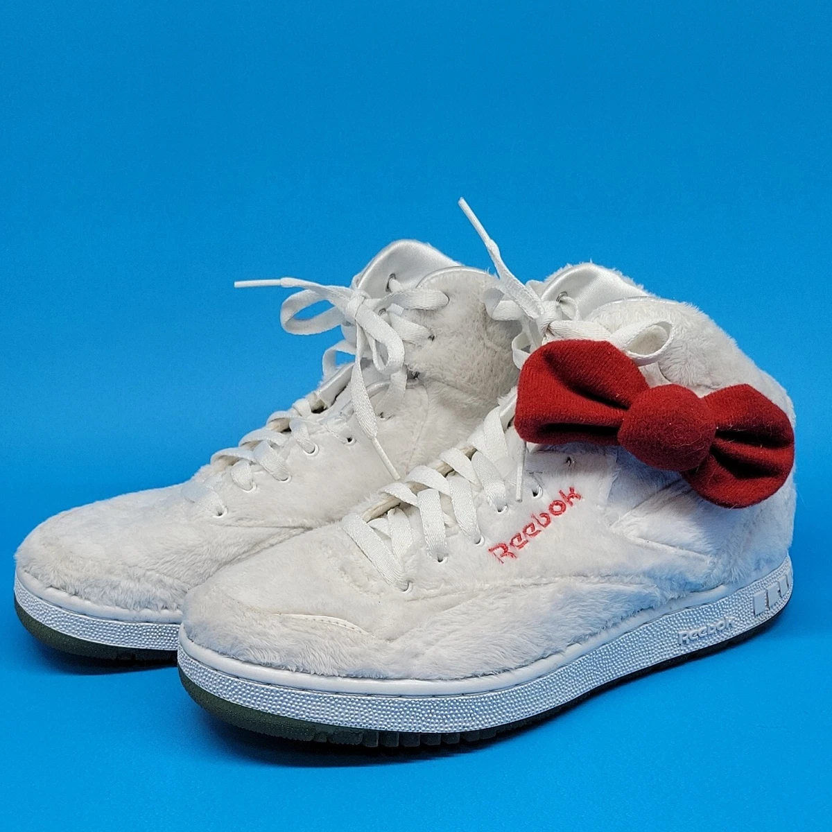 Hello kitty reebok best sale shoes