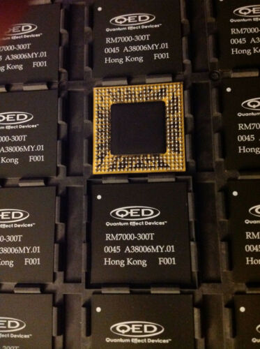 Dispositifs à effet quantique RM7000-300T 300 MHz, 64 bits, microprocesseur 304 broches BGA NEUF - Photo 1/3