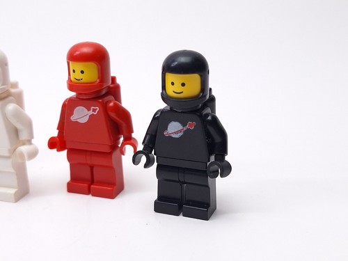 Lego Astronaute Minifigure Classic Space 6985 6891 6971 Lot 4 Rouge Blanc Noir - Photo 2 sur 5
