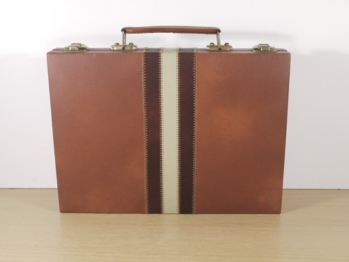 Vintage 1970's Backgammon Set In Faux Leather Case Brown Travel 41x28.5 cm VGC - Picture 16 of 17