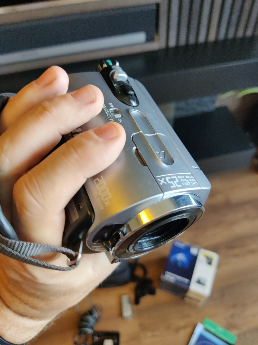SONY Handycam 30倍ズーム シルバー Amazon.co.jp: SONY デジタルハイビジョンカメラレコーダー