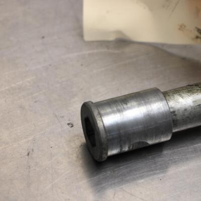 00-01 Kawasaki Ninja ZX9R ZX-9R Front Wheel Axle | eBay