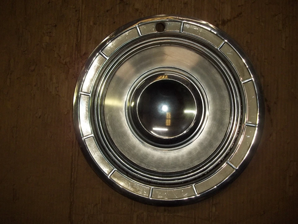 1960 60 Chrysler Newport Hubcap Rim Wheel Cover Hub Cap 14" OEM USED G4 SET 4 - Image 3 of 4
