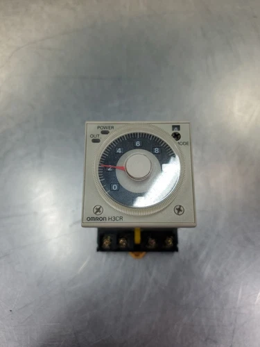 Omron H3CR-A8 Timer Module w/2-M4X20 Base.                                 4C-25