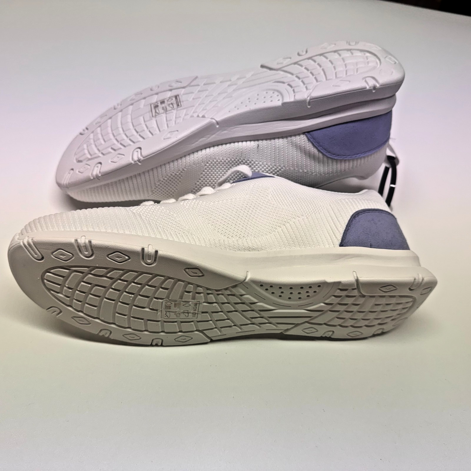 Bench White Lilac Trainers UK 7 EU 41 Womens Lace Up Shoes Ex Display image 4
