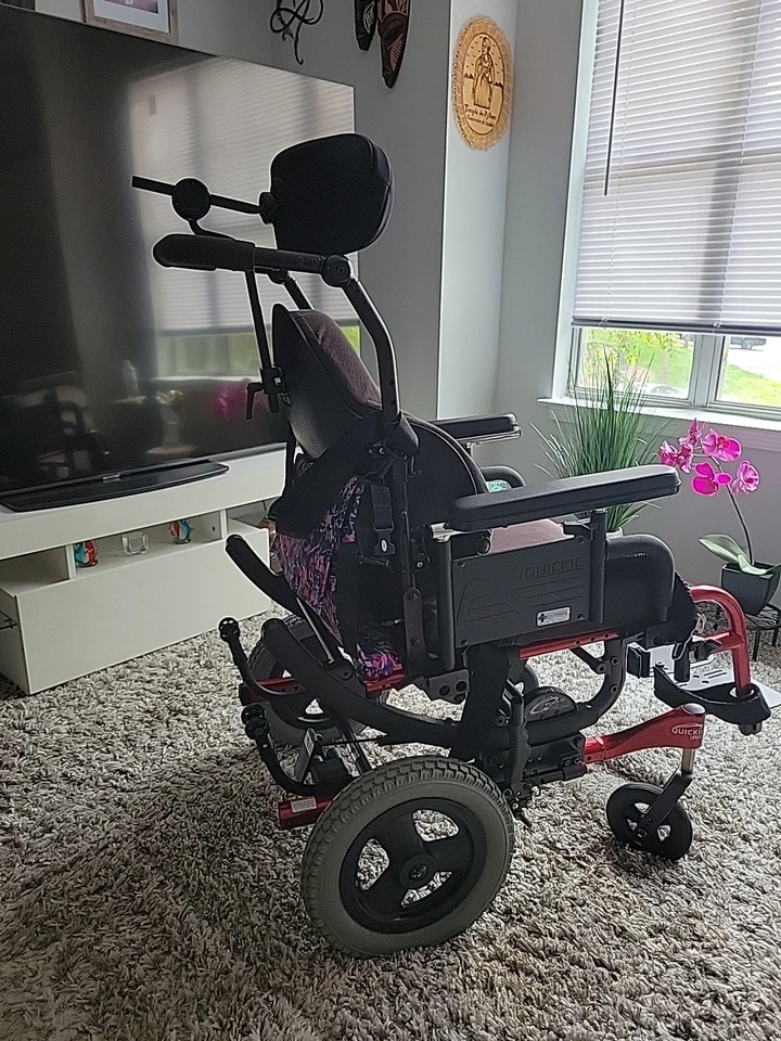 Quickie IRIS. Silla de ruedas usada para discapacitados. Foto 4 de 4