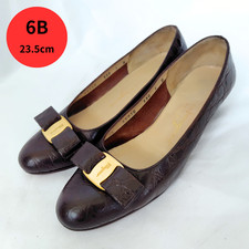 Salvatore Ferragamo Vara Croc Embossed Brown Leather Pumps Size 6B EU36.5