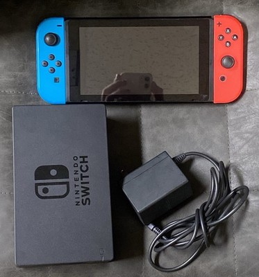 Nintendo Switch 32GB Handheld System - Bundle  Hac 001-01