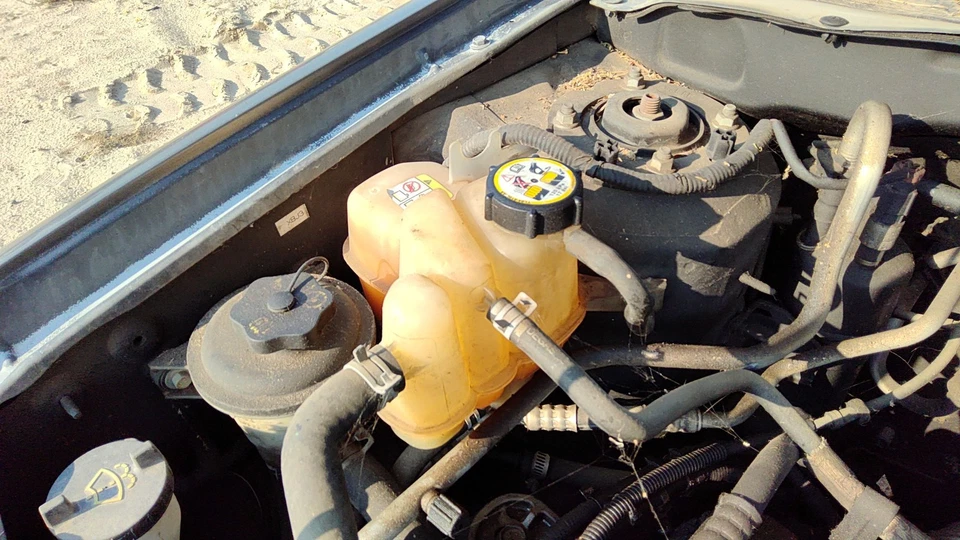 Mazda Tribute 2005 2006 depósito de refrigerante radiador tanque de desbordamiento botella fabricante original 2,3 l Foto 4 de 4