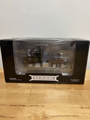 1/64 Mack Anthem Day Cab - Mountain Green by First Gear