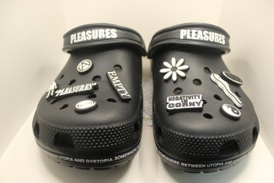 crocs dimitri clog pleasures