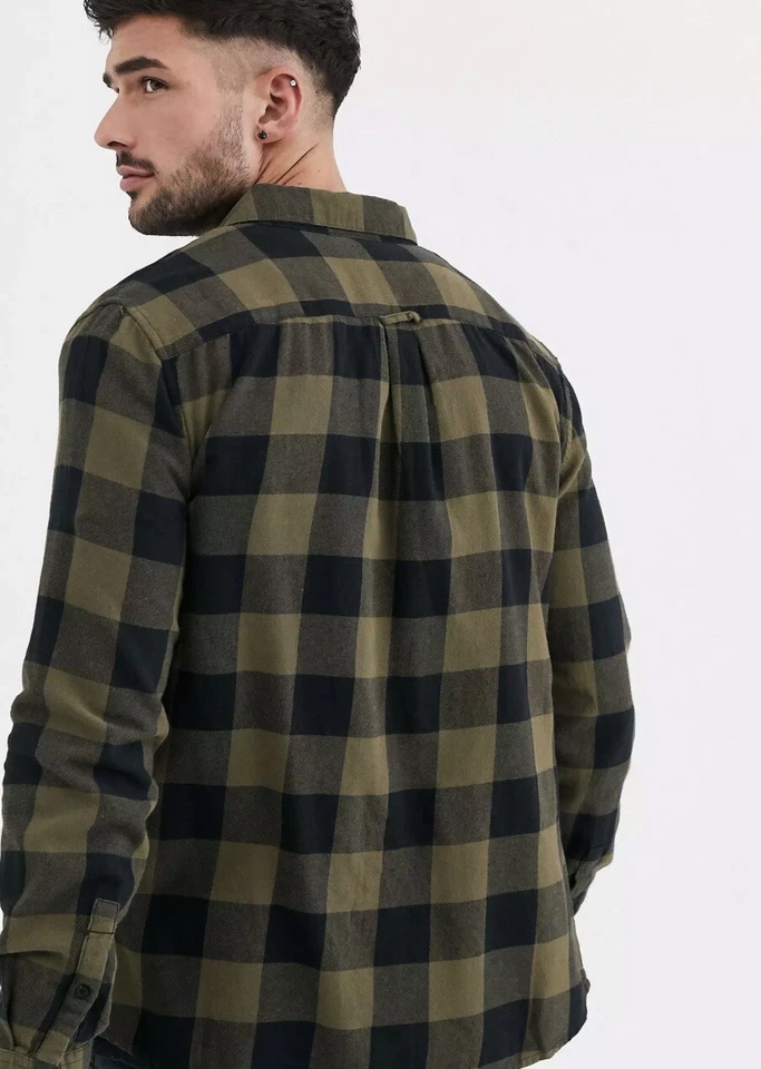 Camisa New Look a cuadros búfalo verde. Talla grande. Limpio excelente estado Foto 2 de 4