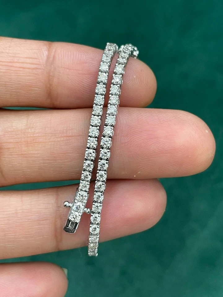 Brazalete de tenis redondo de diamantes naturales para mujer de oro de 14 k con certificación I-J/SI de 2,00 quilates Foto 2 de 4