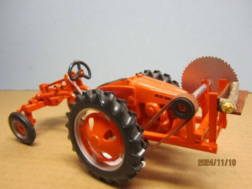 Allis Chalmers G with buzz saw 1/16 scale