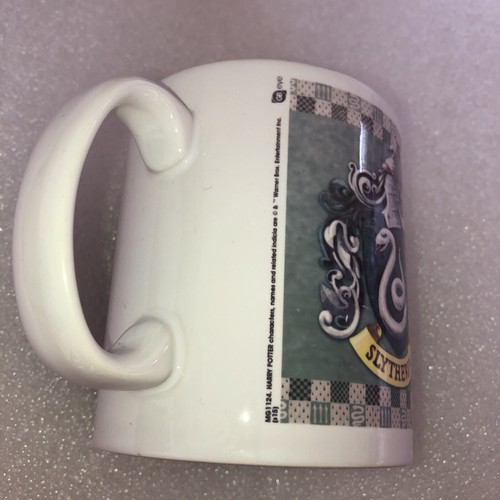 Warner Bros Harry Potter Hogwarts Slytherin Mug For Tea Coffee Choc Collectable - Picture 2 of 7