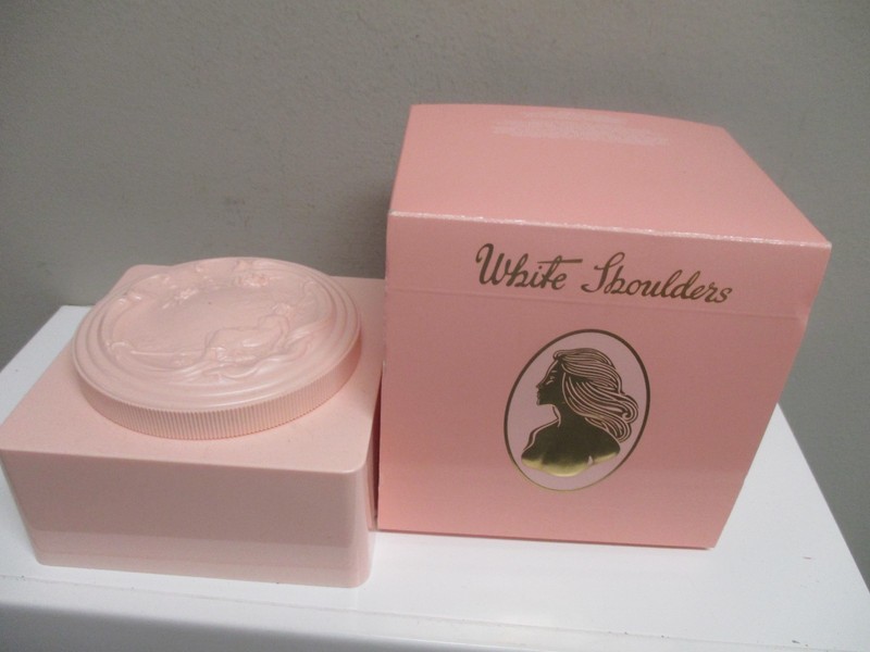 White Shoulders Bath Powder Talc & Puff 8 Oz NEW in Box Evyan Vintage