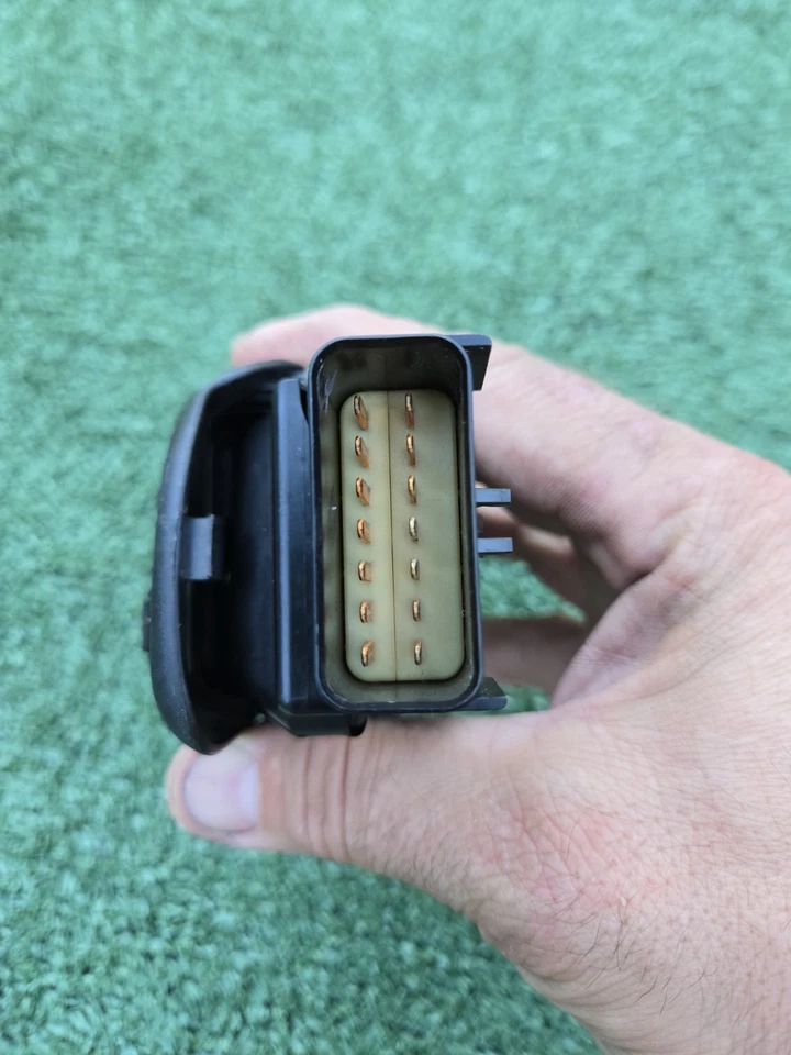 98 99 1998 1999 2000 DURANGO DAKOTA DRIVER IZQUIERDO LH INTERRUPTOR VENTANA PRINCIPAL 56021658 Foto 4 de 4