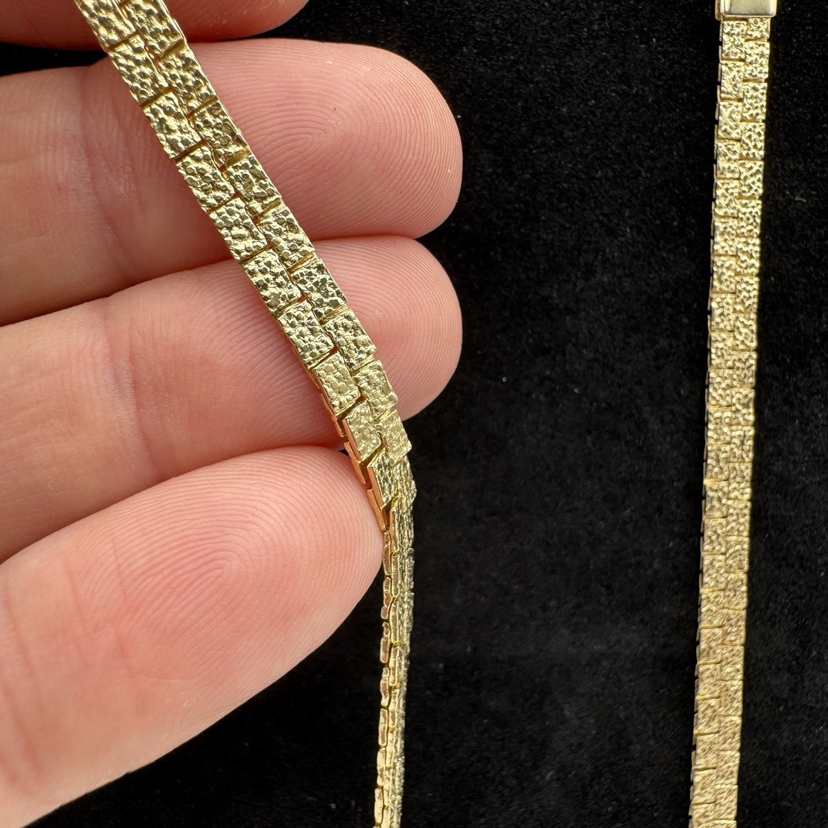 Gold-Tone Textured Link Necklace – 30.5” Chain, Unmarked, Retro