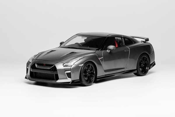 Motorhelix M83507 1:18 Nissan GT-R R35 Track Edition Nismo 2020 Motor Modellauto-image