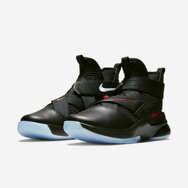 lebron soldier 12 wide feet
