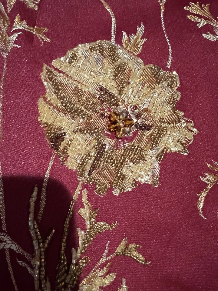 David Meister Embroidered Pencil Skirt Brocade size 6 Dark red and gold, Pretty! - Image 3 of 4